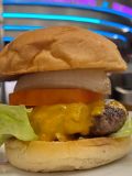 Deluxe Burger (200g) with Cheese